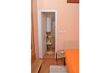 Serbien Privát Končarevo, Exterieur
